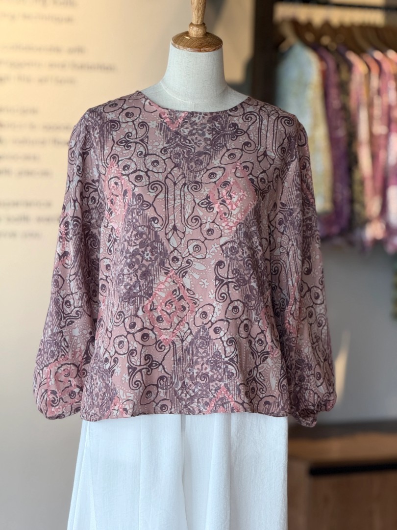 Winda Blouse 16 Winda Blouse 16